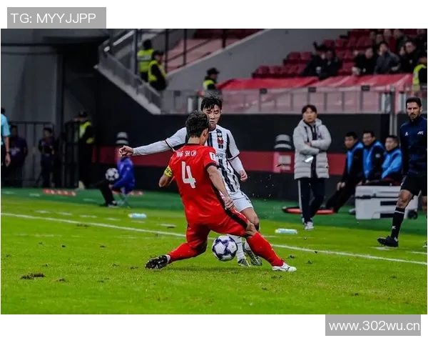 中超冠军荣耀之路:聚焦顶级球队争夺与精彩赛事回顾